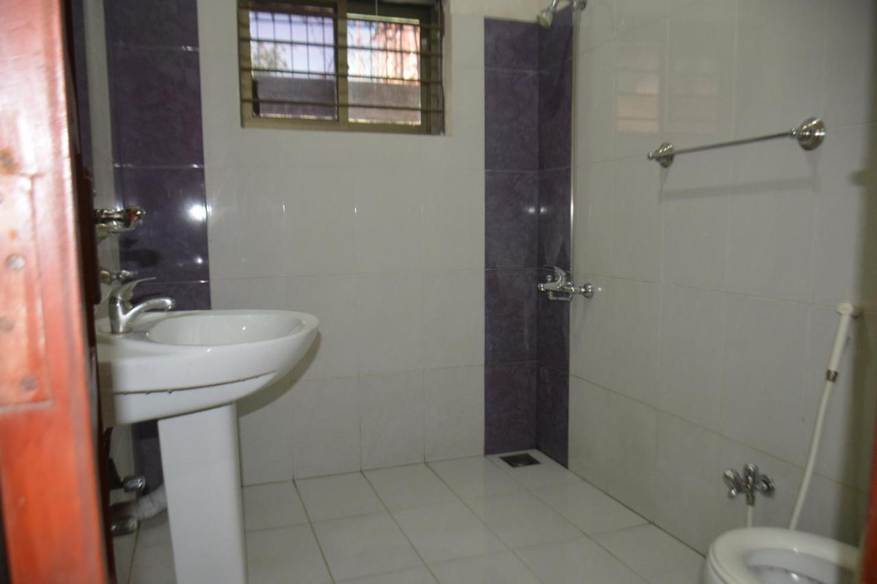 The Travelers Den Hotel Islamabad Ngoại thất bức ảnh