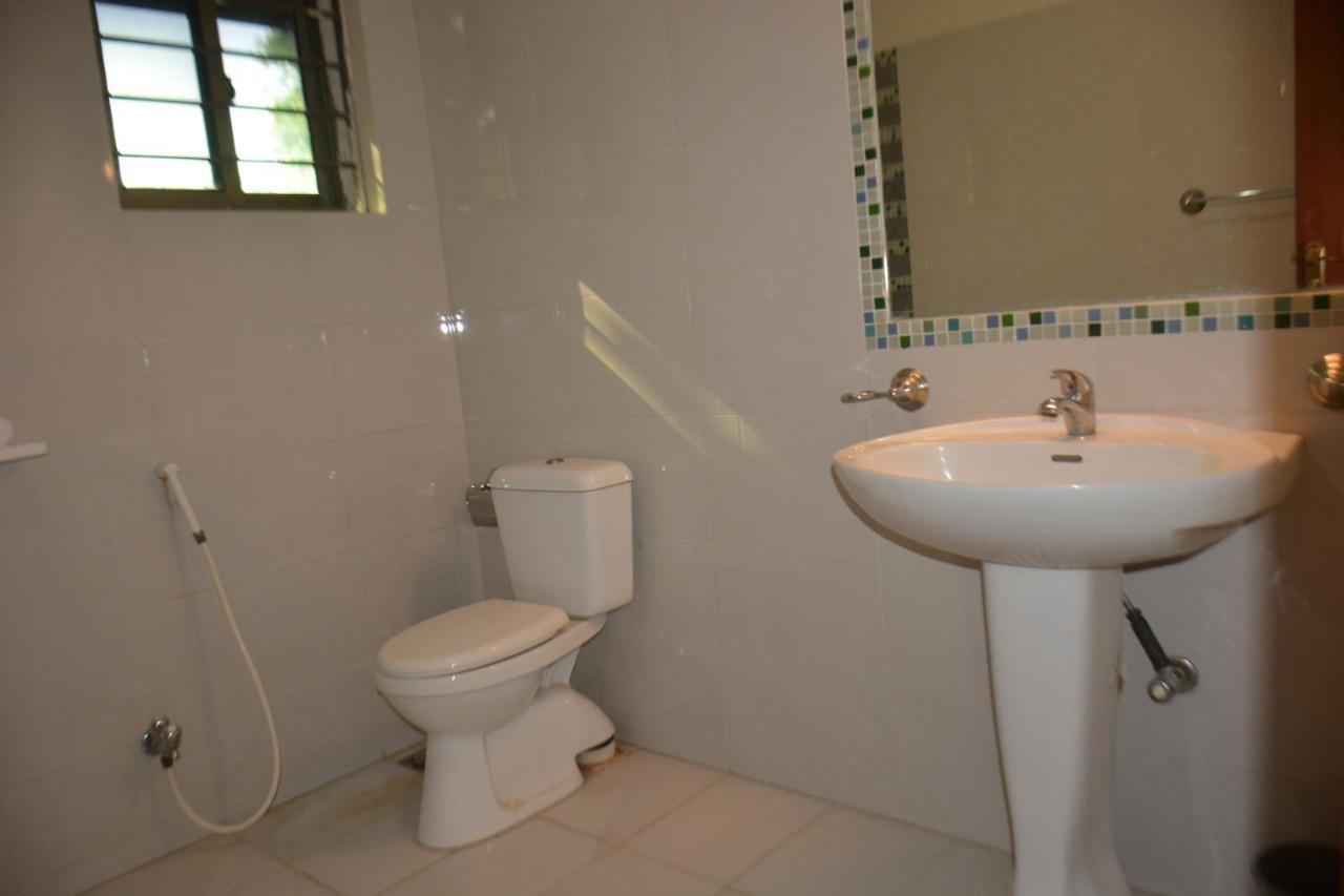 The Travelers Den Hotel Islamabad Ngoại thất bức ảnh