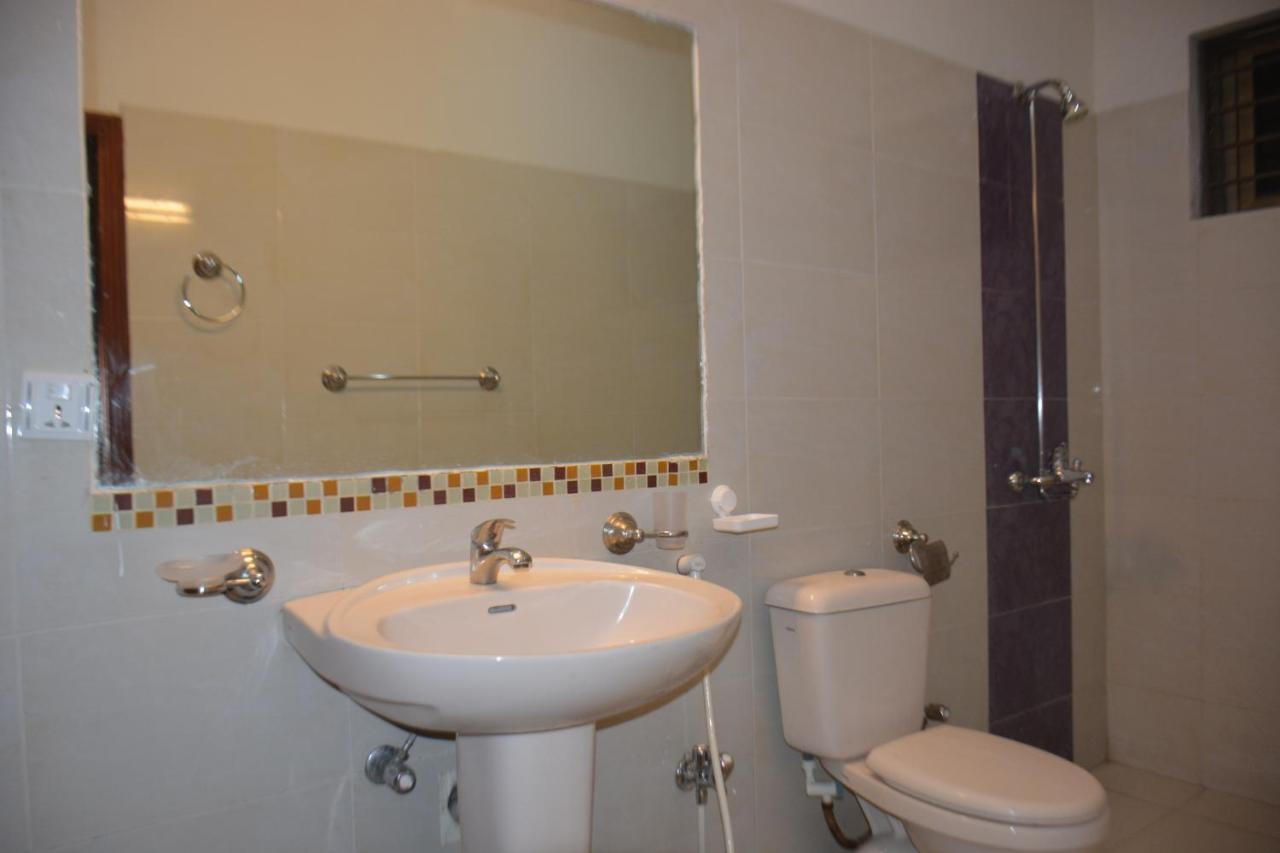 The Travelers Den Hotel Islamabad Ngoại thất bức ảnh