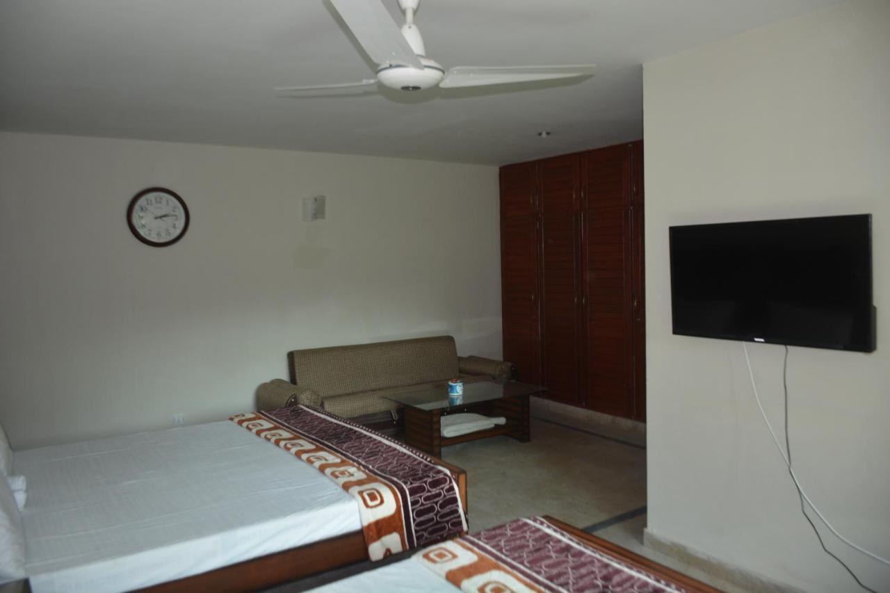 The Travelers Den Hotel Islamabad Ngoại thất bức ảnh
