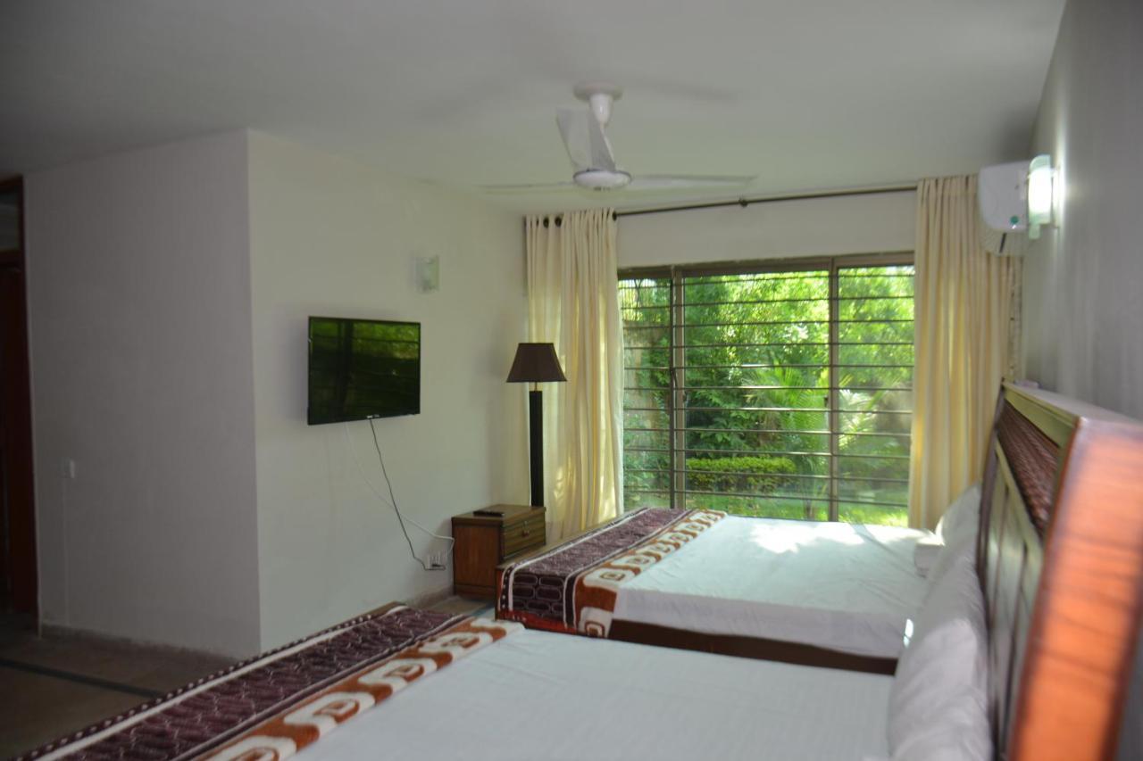 The Travelers Den Hotel Islamabad Ngoại thất bức ảnh