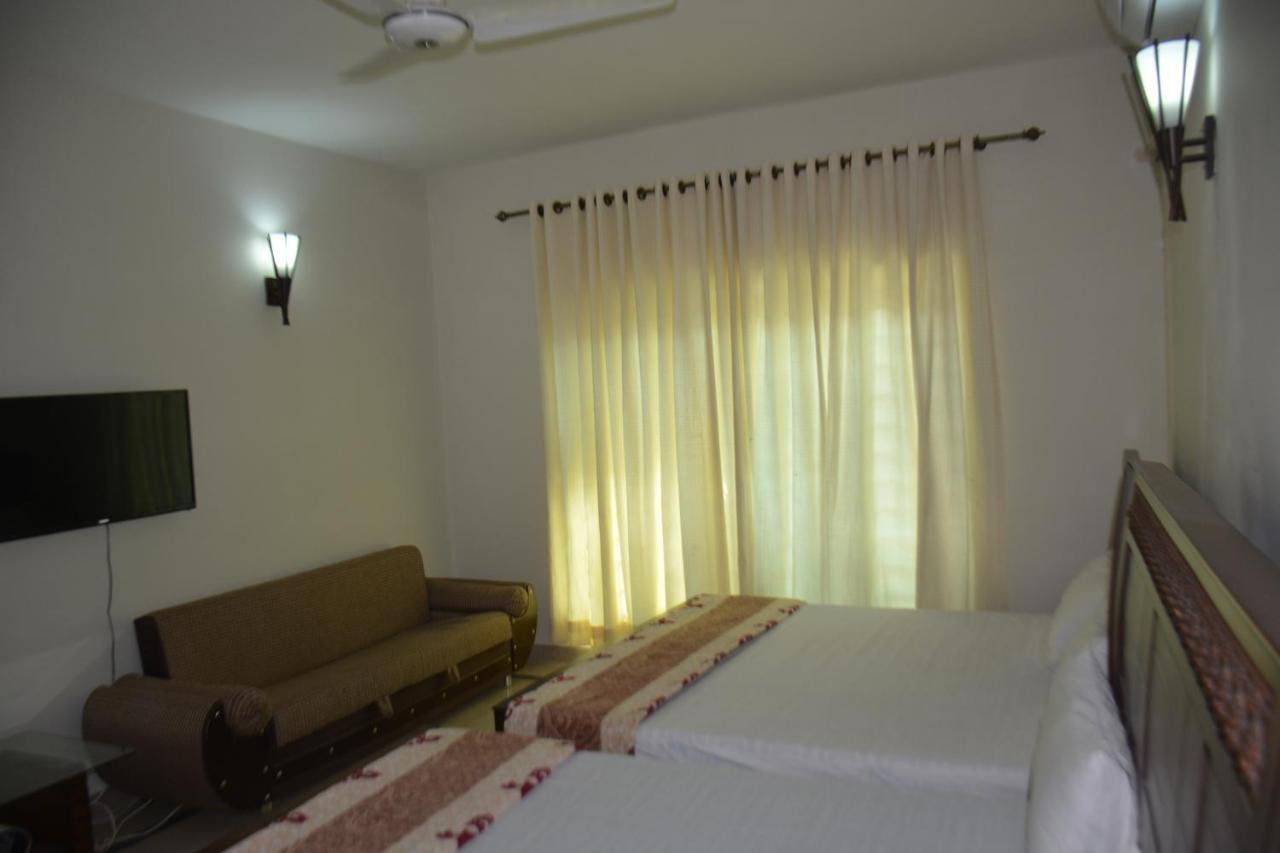 The Travelers Den Hotel Islamabad Ngoại thất bức ảnh