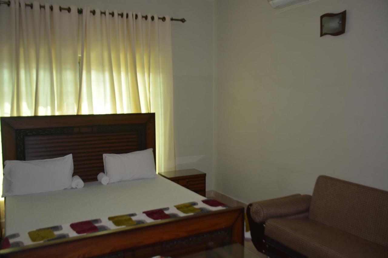 The Travelers Den Hotel Islamabad Ngoại thất bức ảnh
